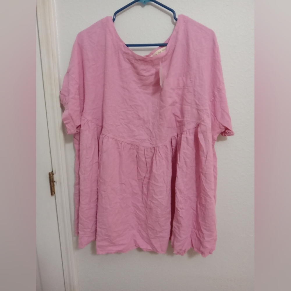 New with tag Free People top/blouse size large pink oversized